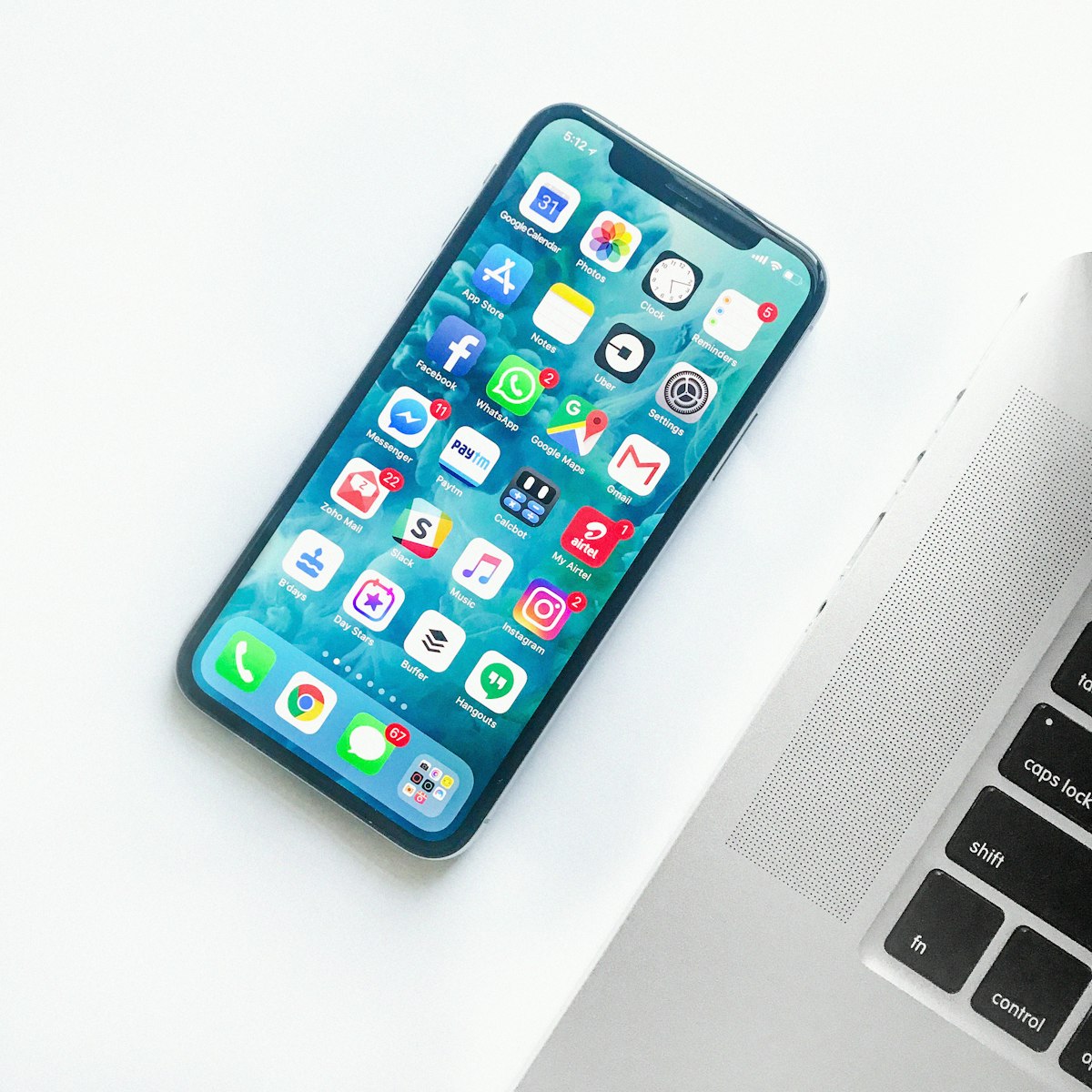 iPhone 16 Pro Max vs Galaxy S25 Ultra: Flagship Showdown