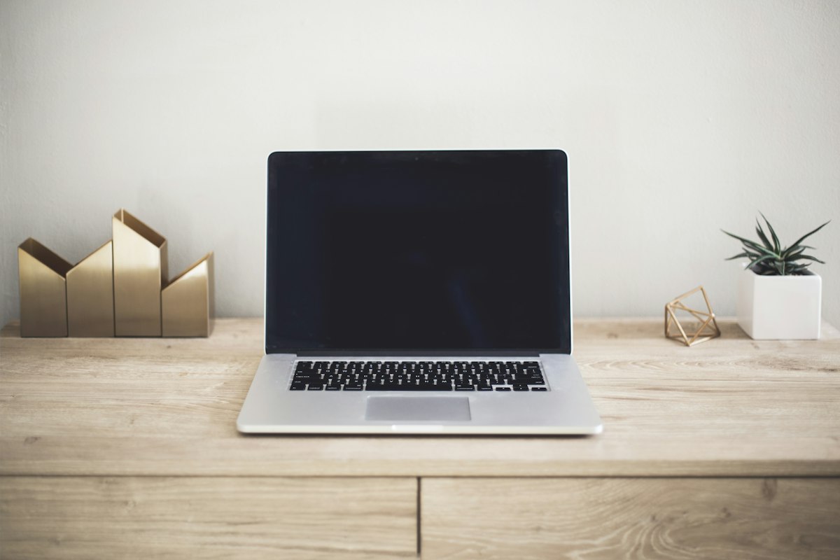 Ultrabooks vs Gaming Laptops: Which Travel Machine Wins?